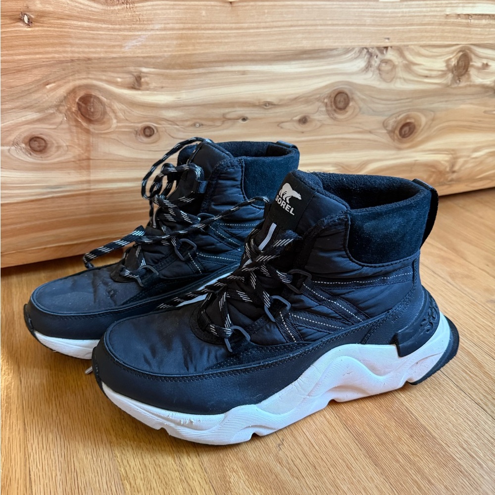Sorel Black High-Top boots